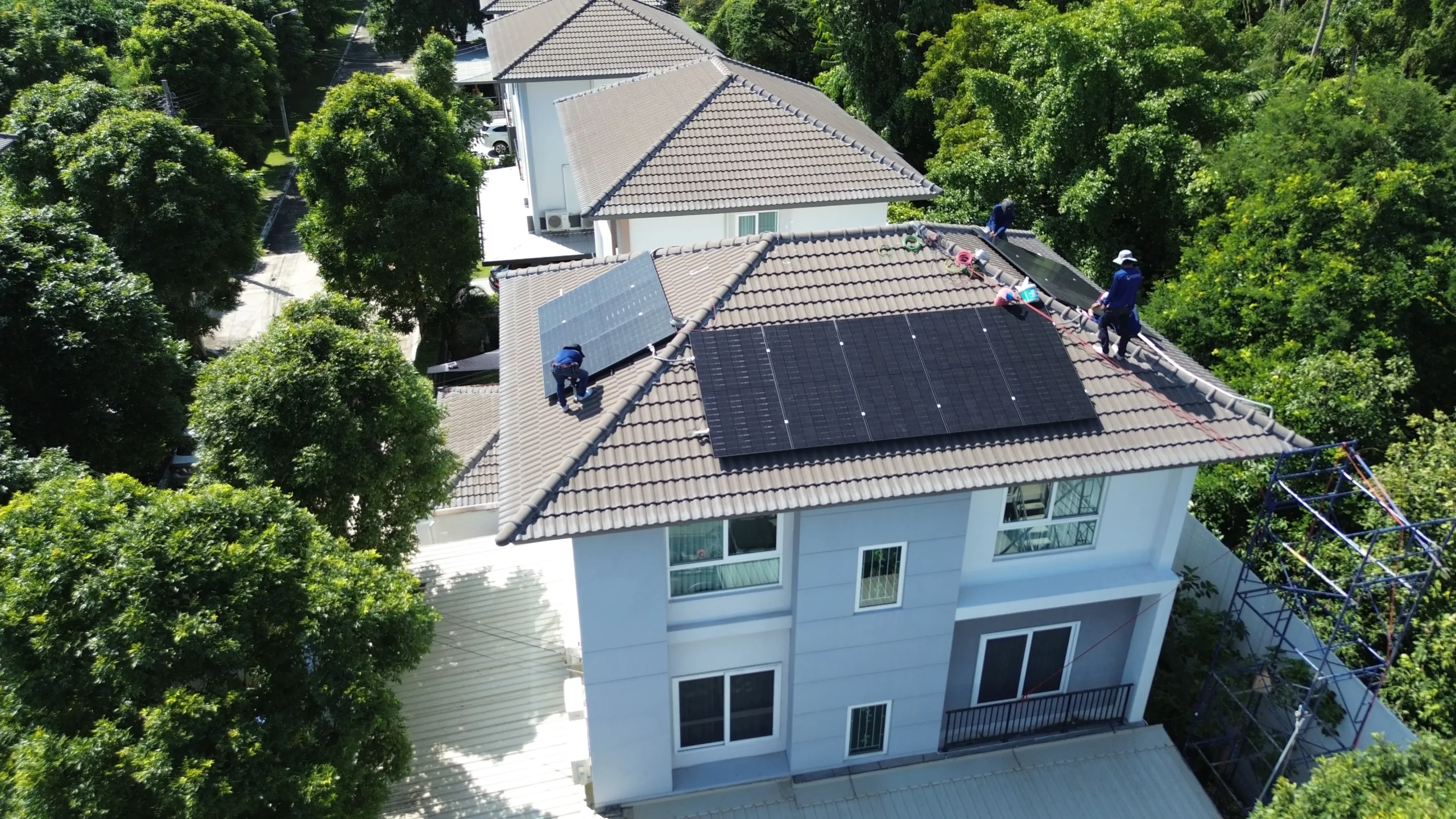 ติดตั้งโซล่าเซลล์ P1 All-In-One EnergyLIB by S&B Green Energy
